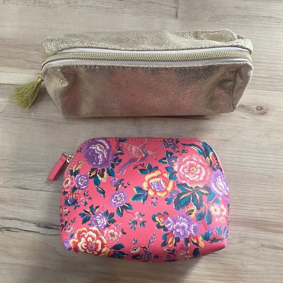 Two Adorable Small Bags/Clutch Bundle - Picture 2 of 8